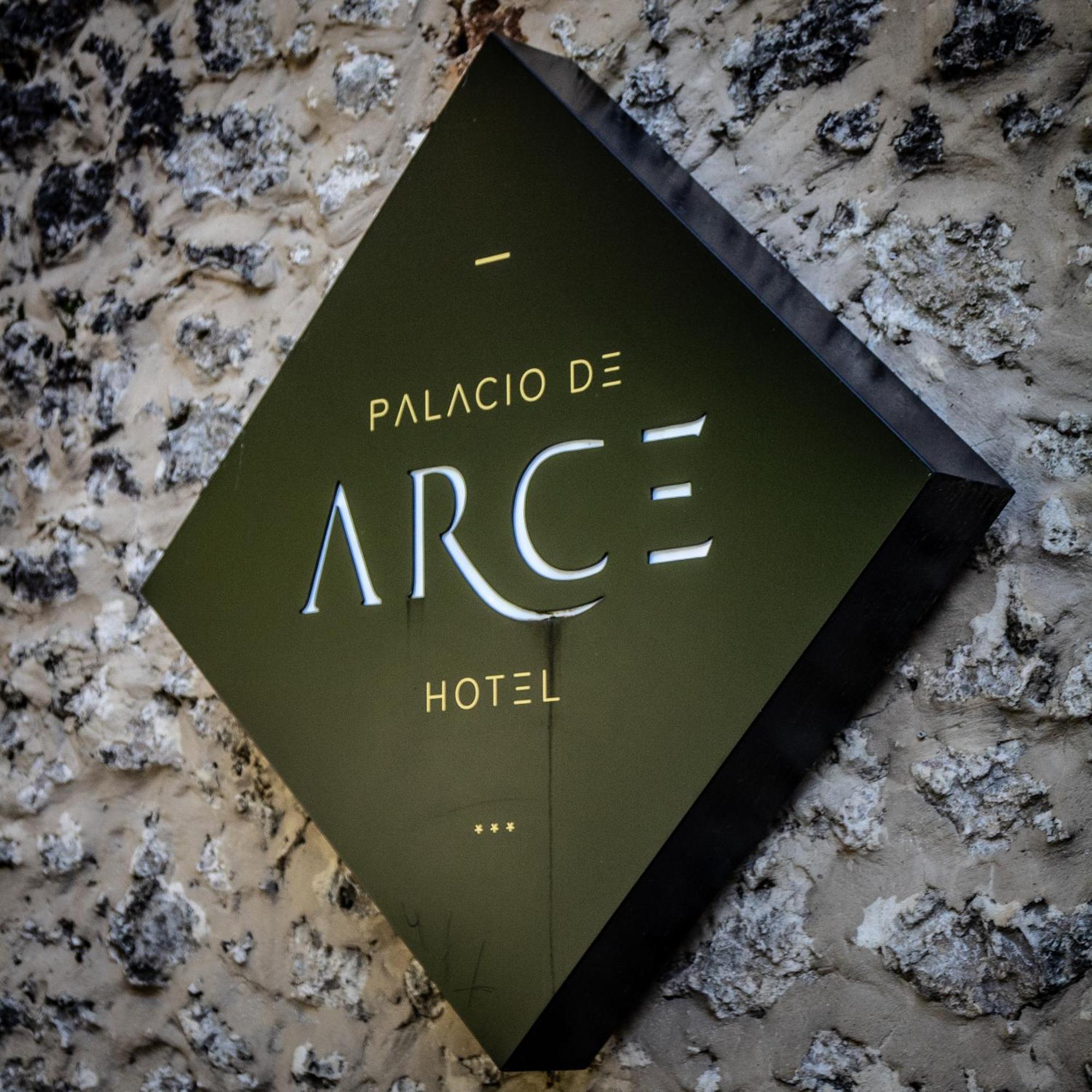 Palacio De Arce Exteriér fotografie
